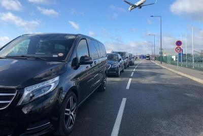 Traslado privado desde el aeropuerto de Beauvais a Disneyland o de regreso Traslado privado desde el aeropuerto de Beauvais a Disneyland o de regreso