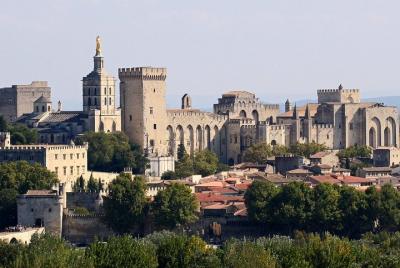 Excursión de día completo a Aviñón y Aix en Provence