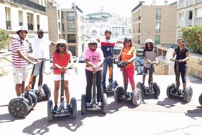 City Segway Tour: explora el barrio de Panier de forma inesperada City Segway Tour: explora el barrio de Panier de forma inesperada