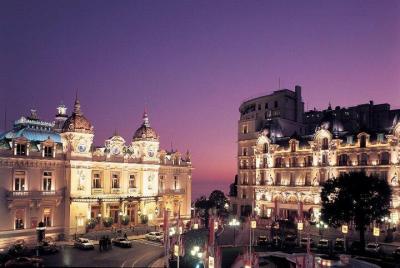 Mónaco Montecarlo por la noche por la noche desde Niza Tour en grupos pequeños Mónaco Montecarlo por la noche por la noche desde Niza Tour en grupos pequeños