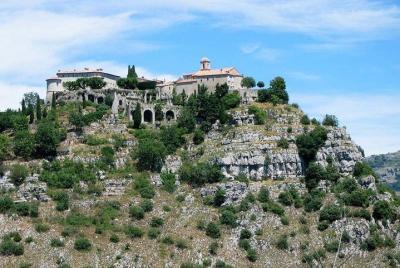 Excursión para grupos pequeños a Grasse, Gourdon, Valbonne: campiña y cata de vinos Excursión para grupos pequeños a Grasse, Gourdon, Valbonne: campiña y cata de vinos