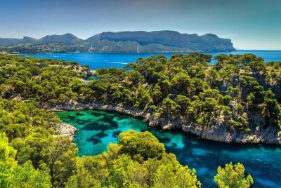 Excursión compartida de Calanques de Cassis, Aix-en-Provence y cata de vinos desde Niza Excursión compartida de Calanques de Cassis, Aix-en-Provence y cata de vinos desde Niza