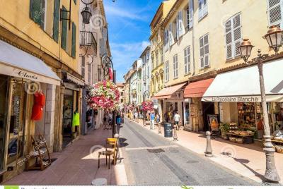 Excursión de un día para grupos pequeños a Antibes, Cannes desde Niza Excursión de un día para grupos pequeños a Antibes, Cannes desde Niza