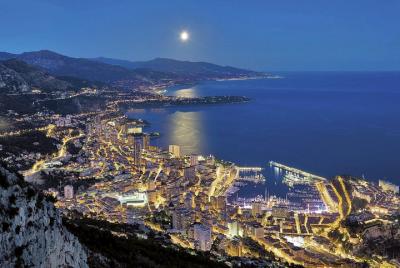 Mónaco por la noche - Tour compartido y guiado Mónaco por la noche - Tour compartido y guiado