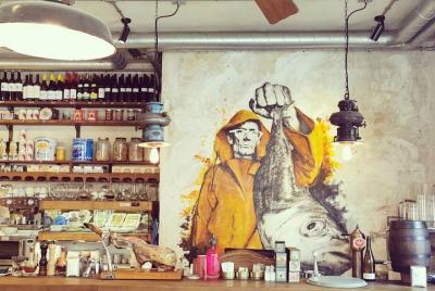 Tapas y vino en las Bodegas escondidas