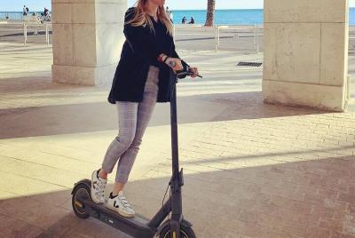 Bonito alquiler de scooter eléctrico Bonito alquiler de scooter eléctrico