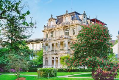Excursión de un día a Alemania con Baden-Baden y la Selva Negra desde Estrasburgo Excursión de un día a Alemania con Baden-Baden y la Selva Negra desde Estrasburgo