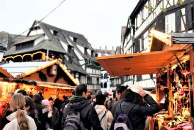 Visita guiada familiar privada de Estrasburgo y el mercado navideño Visita guiada familiar privada de Estrasburgo y el mercado navideño