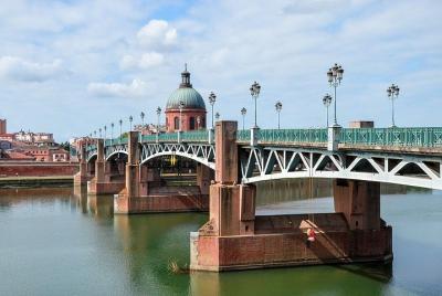 Tour privado a pie de 3 horas por Toulouse con guía oficial Tour privado a pie de 3 horas por Toulouse con guía oficial