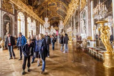 Visita a los palacios de Versalles de París: entrada guiada a los apartamentos reales + sin colas Visita a los palacios de Versalles de París: entrada guiada a los apartamentos reales + sin colas