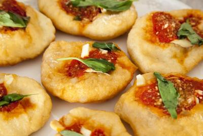 Clases privadas de pizza y tiramisú en la casa de una Cesarina con degustación en Pienza Clases privadas de pizza y tiramisú en la casa de una Cesarina con degustación en Pienza