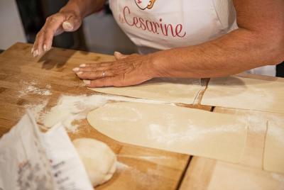 Clases privadas de pasta y tiramisú en la casa de una Cesarina con degustación en Pienza Clases privadas de pasta y tiramisú en la casa de una Cesarina con degustación en Pienza