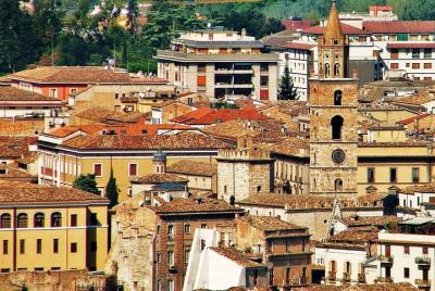 Traslado privado: aeropuerto de Fiumicino (FCO) a Teramo o viceversa