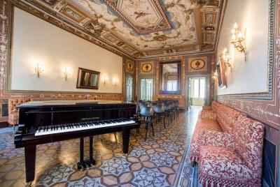 Tour de medio día por la ópera y la comida de Puglia