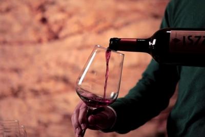  Visita guiada y degustación en La Cantina Frrud - Museo del Vino.