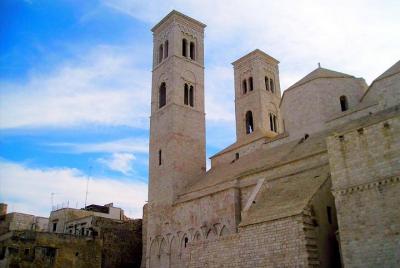 Tour privado Molfetta: obras de arte en el mar