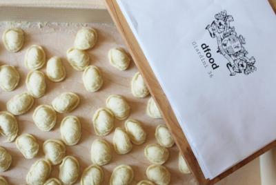 Clase de cocina - Manos en masa.