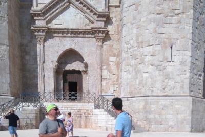 El misterioso Castel del Monte (visita guiada exterior)