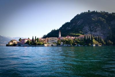 Crucero y cena en el lago Como desde Varenna Crucero y cena en el lago Como desde Varenna