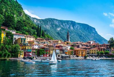 Lago Como & Tour del vino en el valle de Valtellina - Día completo Lago Como & Tour del vino en el valle de Valtellina - Día completo