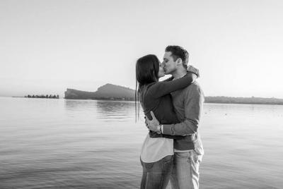 Sesión privada de fotos con un fotógrafo local en Desenzano del Garda Sesión privada de fotos con un fotógrafo local en Desenzano del Garda