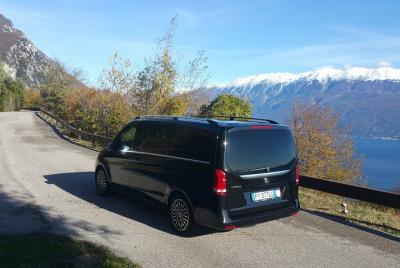 Traslado privado de Brescia a Rímini en minivan Traslado privado de Brescia a Rímini en minivan