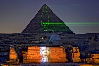 Espectáculo de luz y sonido en las pirámides de Giza