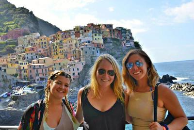 Excursión de un día de Florencia a Cinque Terre: de 18 a 35 años de edad Excursión de un día de Florencia a Cinque Terre: de 18 a 35 años de edad