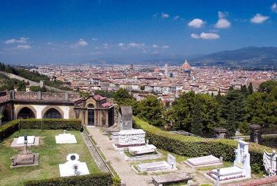 Recorrido a pie por el sendero beathen de Florencia Recorrido a pie por el sendero beathen de Florencia