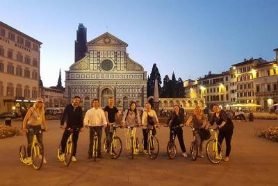 Tour en bicicleta por Florencia por la noche Tour en bicicleta por Florencia por la noche