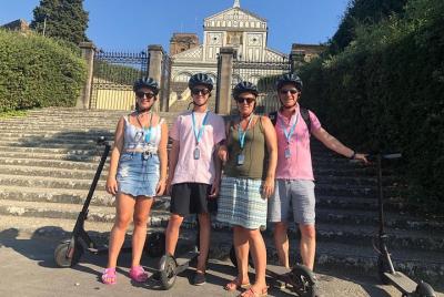 SmarTour Michelangelo Square en monopattino eléctrico (scooter) 2h más líder de tour SmarTour Michelangelo Square en monopattino eléctrico (scooter) 2h más líder de tour