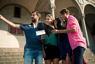 Asesinato histórico de WhoDunit para resolver el tour autoguiado en Florencia Asesinato histórico de WhoDunit para resolver el tour autoguiado en Florencia