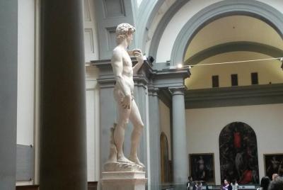 Tour por la mañana por la Galería de la Academia por su cuenta  Tour por la mañana por la Galería de la Academia por su cuenta