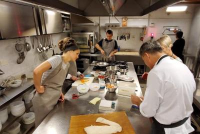 Cena de 4 platos Lección de cocina en Florencia Cena de 4 platos Lección de cocina en Florencia