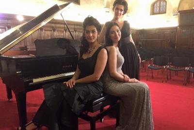 Concierto de ópera italiana en la iglesia de Santa Monaca Concierto de ópera italiana en la iglesia de Santa Monaca