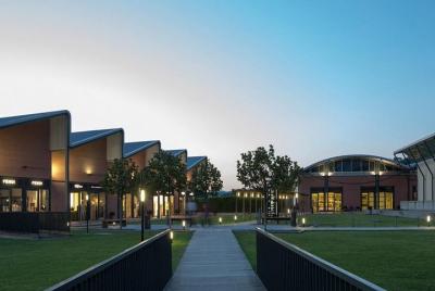 The Mall Luxury Outlet, Viaje de compras - Tour privado The Mall Luxury Outlet, Viaje de compras - Tour privado