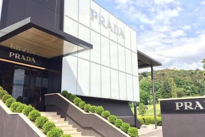 Traslado privado de Florencia a Roma con parada de 3 horas en The Mall Lux Outlet Traslado privado de Florencia a Roma con parada de 3 horas en The Mall Lux Outlet