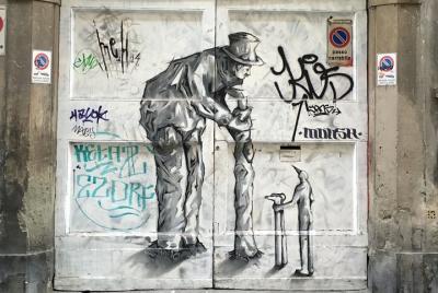 Por la tarde, grupo pequeño de arte callejero. Por la tarde, grupo pequeño de arte callejero.
