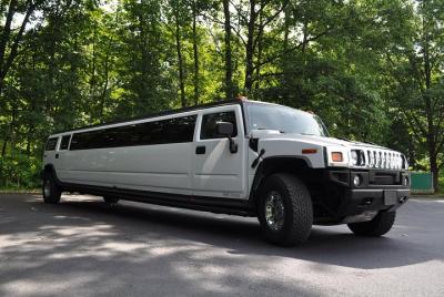 Rent a Car para Bodas: White Hummer Limousine Rent a Car para Bodas: White Hummer Limousine