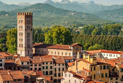 Excursión de medio día de Florencia a Lucca Excursión de medio día de Florencia a Lucca