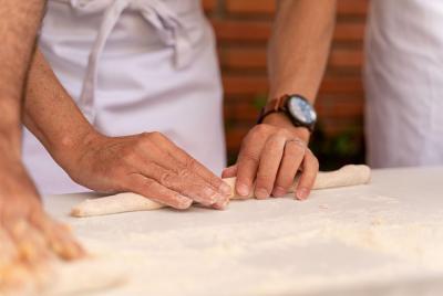 Clases privadas de pasta y tiramisú en la casa de una Cesarina con degustación en Ischia Clases privadas de pasta y tiramisú en la casa de una Cesarina con degustación en Ischia