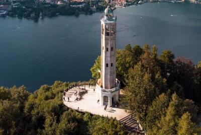 Excursión turística en jeep por el lago Como Volta y el faro de Brunate en jeep