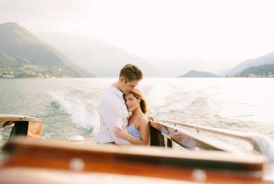 Sesión de fotografía privada de vacaciones con un fotógrafo local en el lago de Como