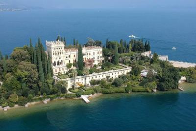 Excursión privada en barco a Isola del Garda y alrededores.