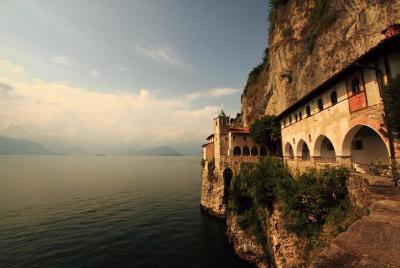 Un recorrido privado panorámico y original por el lago Maggiore. Un recorrido privado panorámico y original por el lago Maggiore.