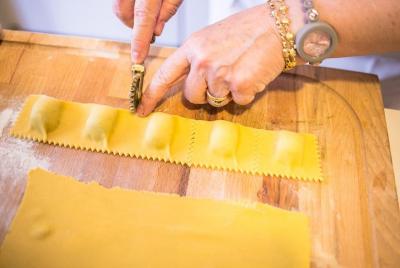 Clases privadas de pasta y tiramisú en la casa de una Cesarina con degustación: Lago Maggiore Clases privadas de pasta y tiramisú en la casa de una Cesarina con degustación: Lago Maggiore