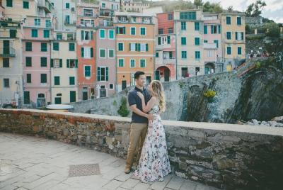 Sesión de fotografía privada de 120 minutos con fotógrafo en Cinque Terre Sesión de fotografía privada de 120 minutos con fotógrafo en Cinque Terre