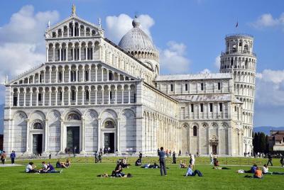 Pisa y Lucca desde el puerto de cruceros de La Spezia Pisa y Lucca desde el puerto de cruceros de La Spezia