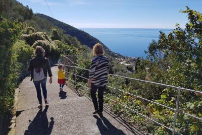 Excursión privada a pie por Cinque Terre desde Anzo-Setta con clase de pesto Excursión privada a pie por Cinque Terre desde Anzo-Setta con clase de pesto