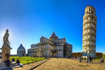 Excursión por la costa de La Spezia: excursión de un día a Pisa y Lucca Excursión por la costa de La Spezia: excursión de un día a Pisa y Lucca